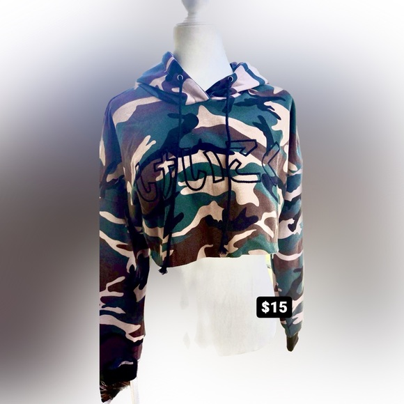 Sweaters - NWT Camo Crop Hoodie